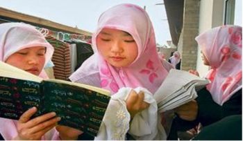 Pressemitteilung Chinas tyrannisches Regime verstärkt seine atheistische Kampagne gegen die uigurischen muslimischen Kinder