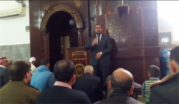 Hizb ut Tahrir Palästina (das heilige Land): Moscheerede „Das Versprechen Allahs ist Haqq und die Balfour Deklaration ist falsch jedoch verehrt von den Verräter durch die Annahme der internationalen Resolutionen