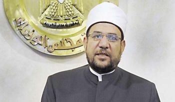 Presse-Mitteilung Der ägyptische Minister für religiöse Angelegenheiten verteidigt den nationalen Idol