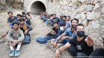 Zwanzig Jahre nach der brutalen Besetzung – die westlichen Staaten offenbaren ihren Unmut gegenüber den afghanischen Flüchtlingen