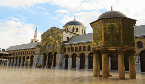 Utawala wa Kihalifu wa Damascus Unaendelea Kuharibu Matukufu ya Waislamu huku Ukimwaga Damu zao