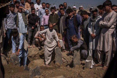 Afganistan Cumhuriyeti Bir Mezbahaneye Dönüştü; Bu Mezbahaneden Çıkış Yolu Var Mı?