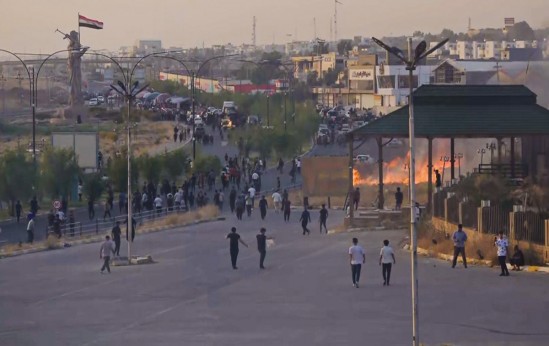 “Bir mümin hakkında ne akrabalık ne de antlaşma gözetirler. İşte onlar taşkınlık yapanların ta kendileridir.” [Tevbe 10]
